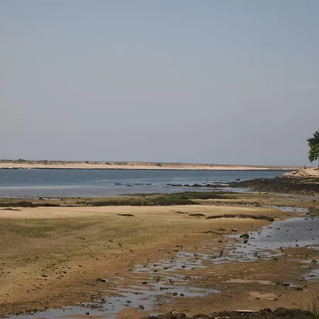 Hipster's Dream By The River Oporto