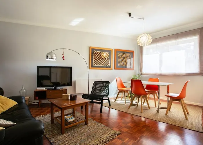 Hipster's Dream By The River Oporto